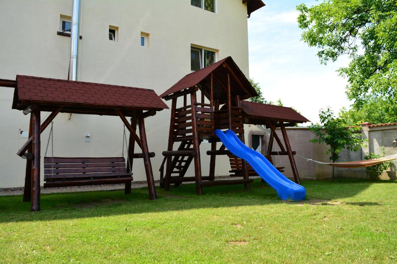 Hotel La Mateo Călimăneşti Exterior foto