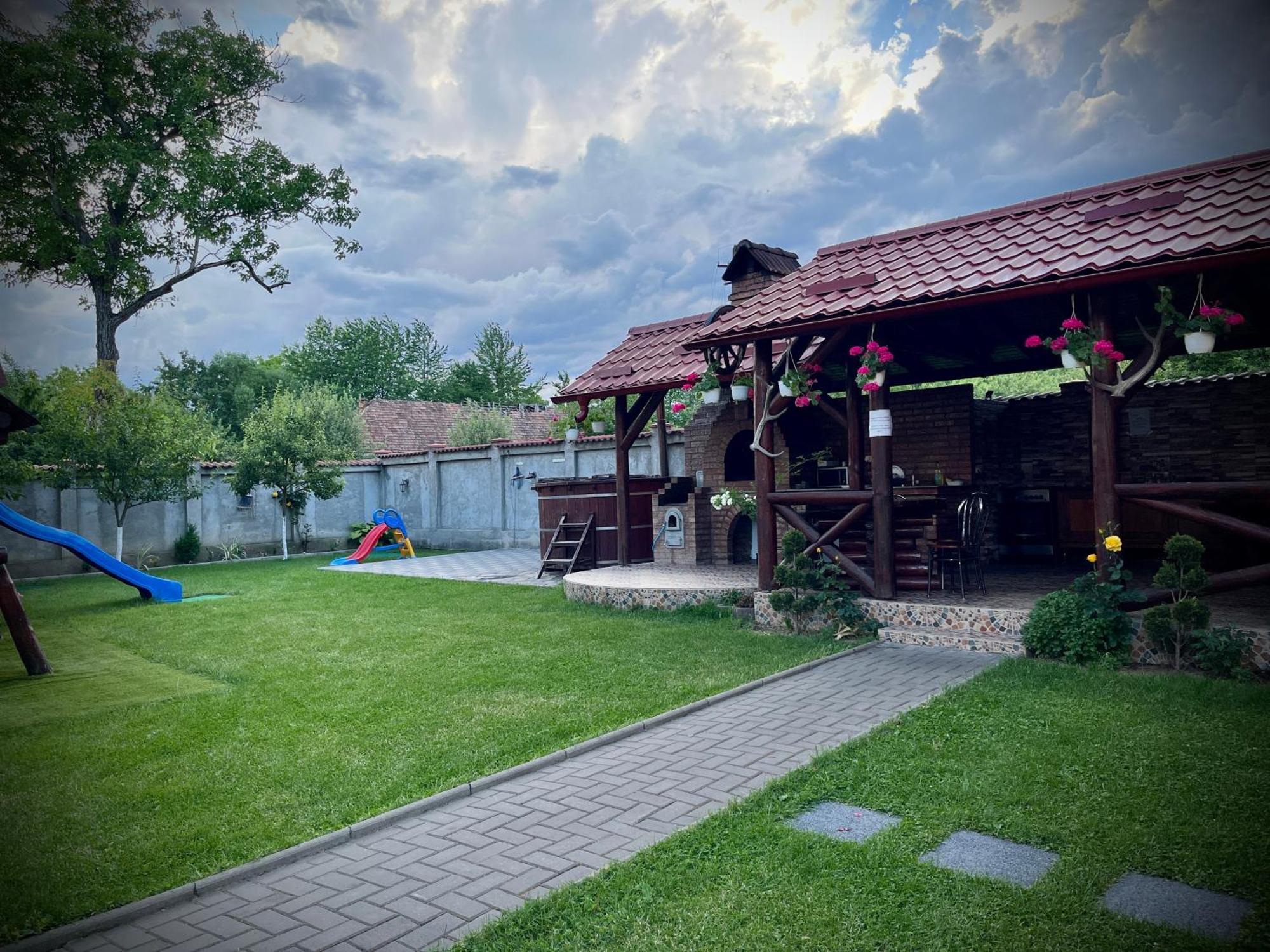 Hotel La Mateo Călimăneşti Exterior foto