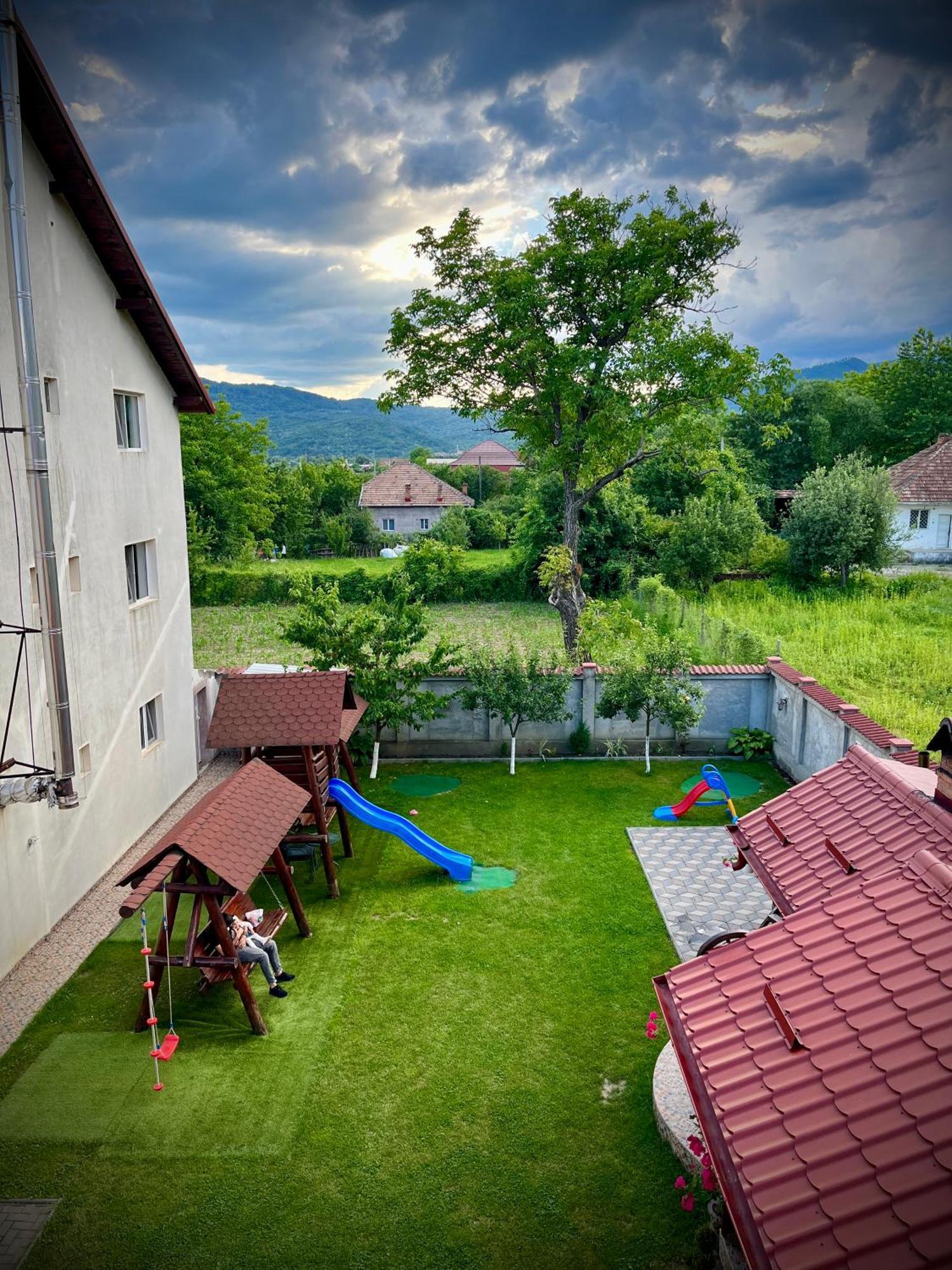Hotel La Mateo Călimăneşti Exterior foto