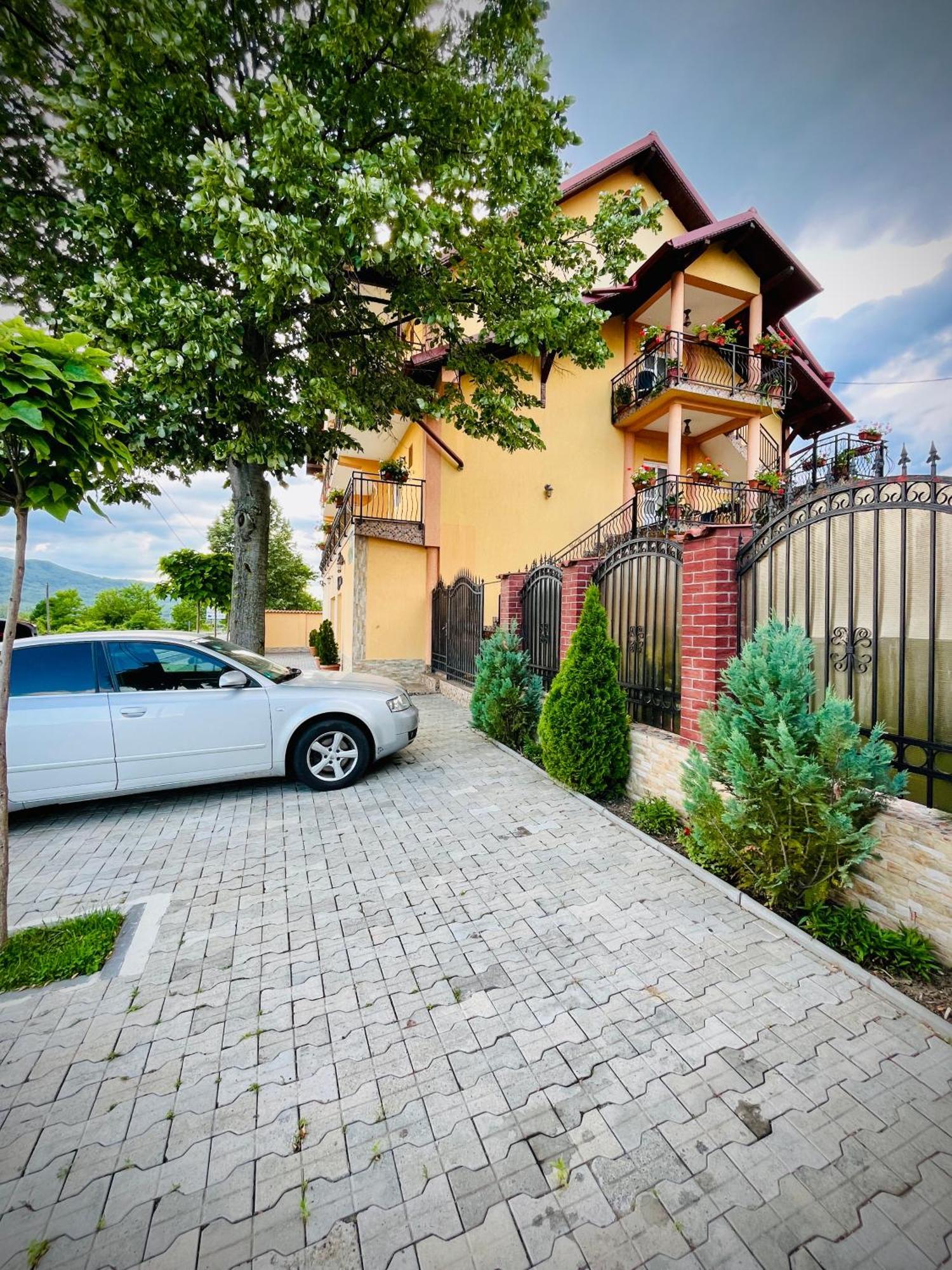 Hotel La Mateo Călimăneşti Exterior foto