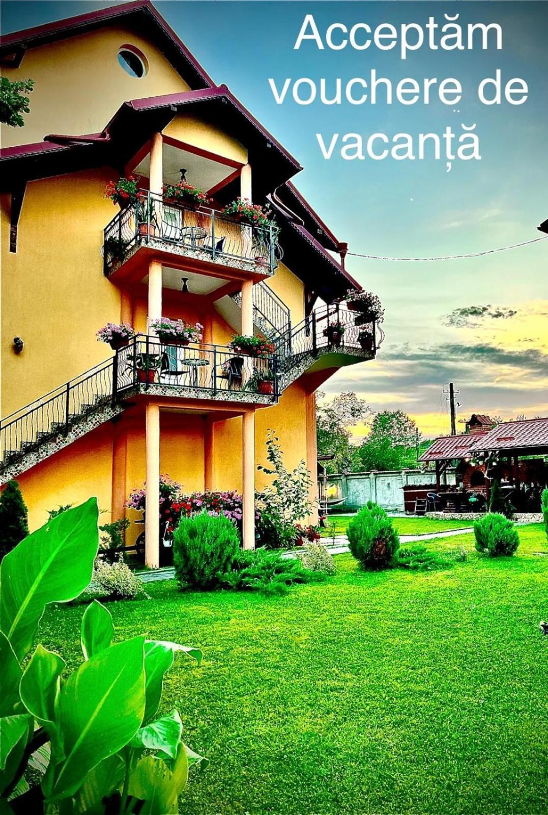 Hotel La Mateo Călimăneşti Exterior foto